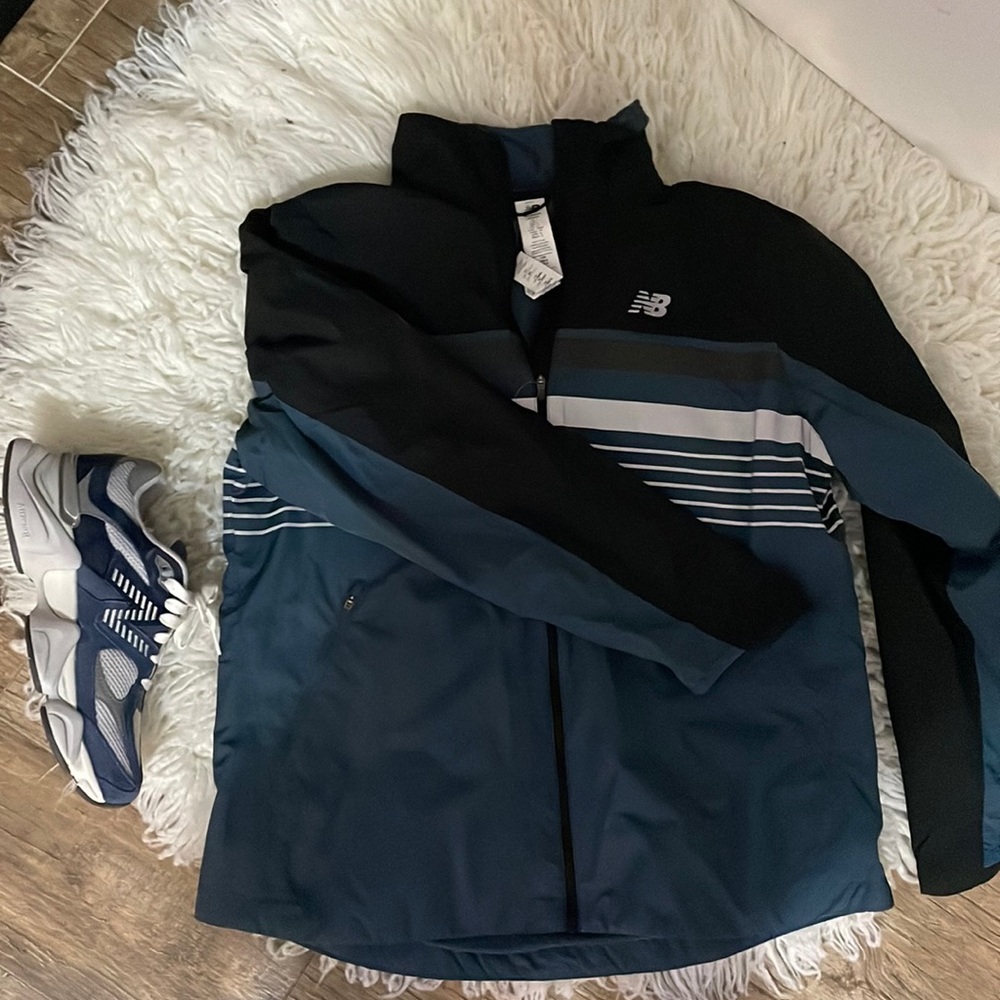 New balance windbreaker